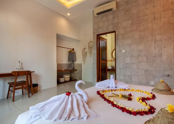 Ahamta By Prasi Hotel 3*