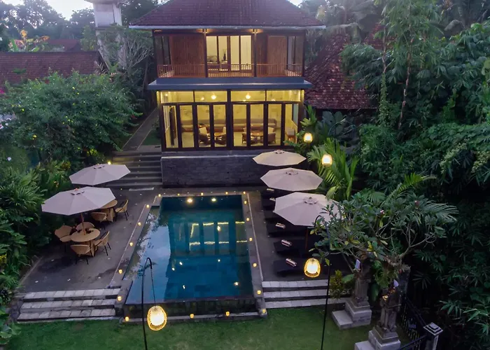 Ahamta By Prasi Hotel 3*