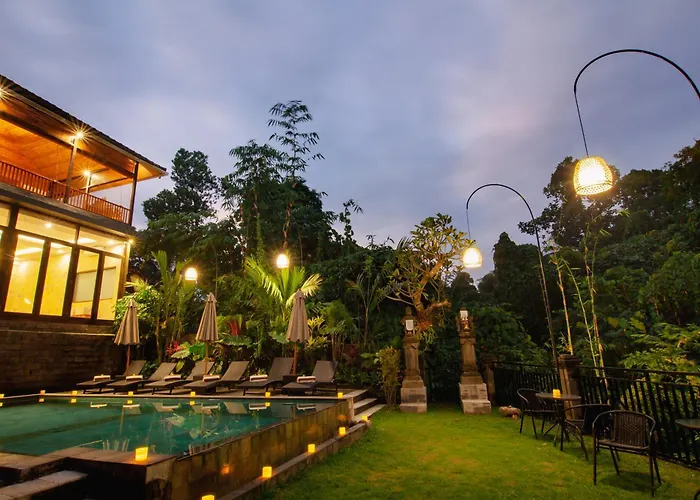 Ahamta By Prasi Hotel 3*